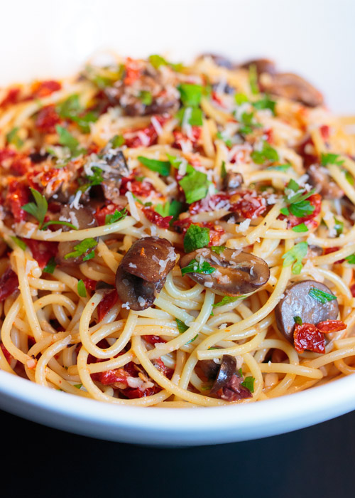 Sun-dried Tomato & Kalamata Olive Lemon Pasta