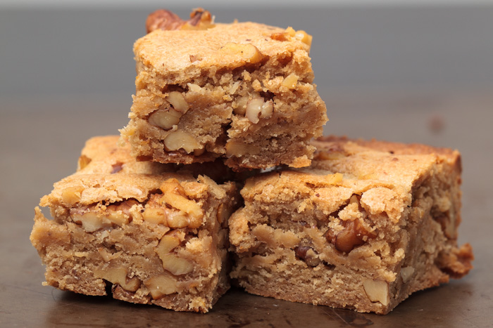 Maple Walnut Blondies  |  Lemon & Mocha