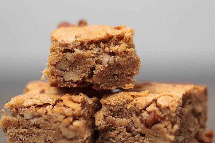 Maple Walnut Blondies  |  Lemon & Mocha