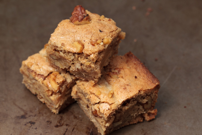 Maple Walnut Blondies  |  Lemon & Mocha