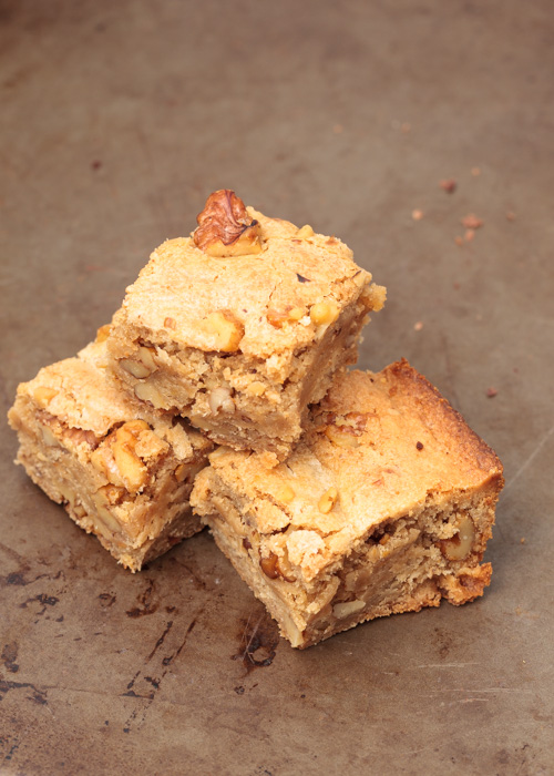 Maple Walnut Blondies  |  Lemon & Mocha