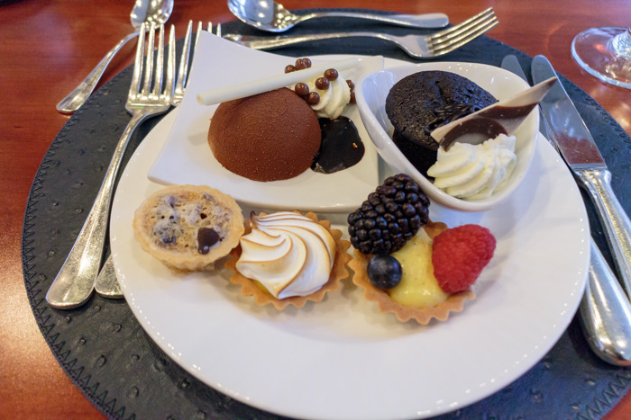 Review of Café Fleuri's Chocolate Bar Brunch at the Langham, Boston  |  Lemon & Mocha