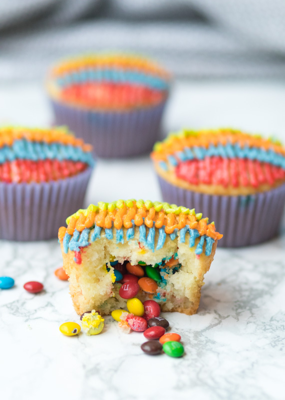 Funfetti Mini M&M Piñata Cupcakes  |  Lemon & Mocha