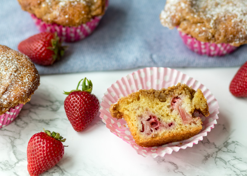 Strawberry Rhubarb Crumble Muffins  |  Lemon & Mocha