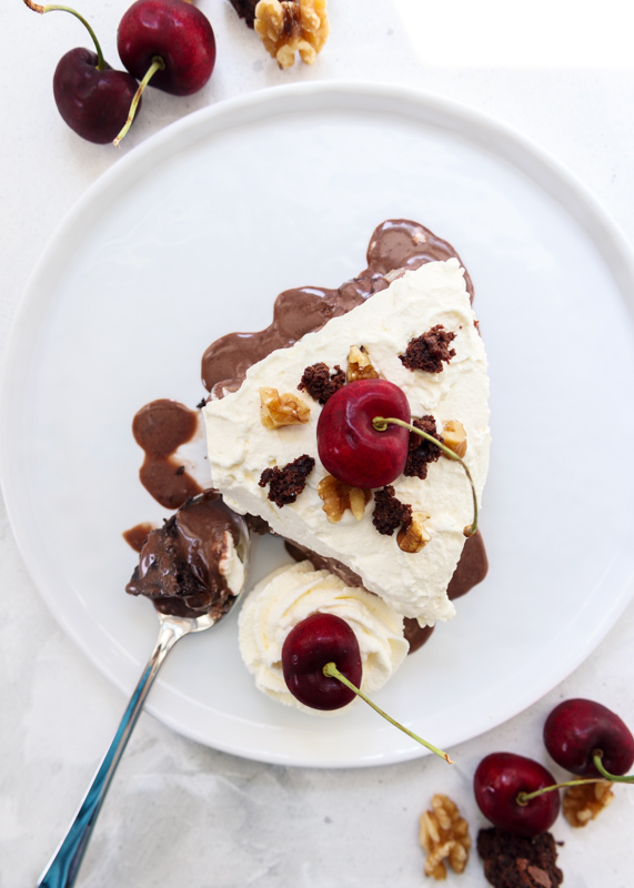 Hot Fudge Brownie Sundae Ice Cream Pie  |  Lemon & Mocha