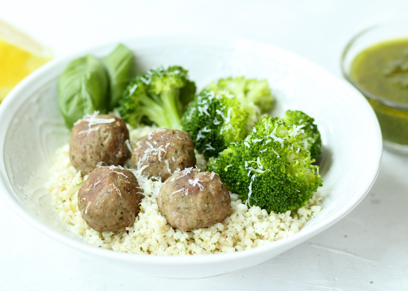 Baked Pesto Turkey Meatballs over Lemon Cauliflower Rice  |  Lemon & Mocha