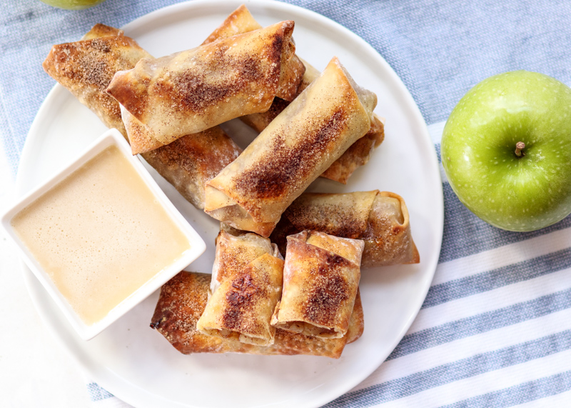 Crispy Baked Apple Pie Bites with a Chai Vanilla Dipping Sauce  |  Lemon & Mocha