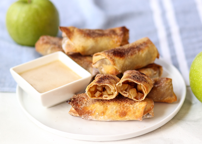 Crispy Baked Apple Pie Bites with a Chai Vanilla Dipping Sauce  |  Lemon & Mocha