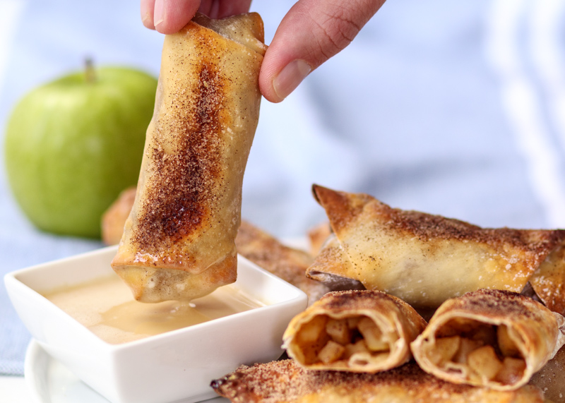 Crispy Baked Apple Pie Bites with a Chai Vanilla Dipping Sauce  |  Lemon & Mocha