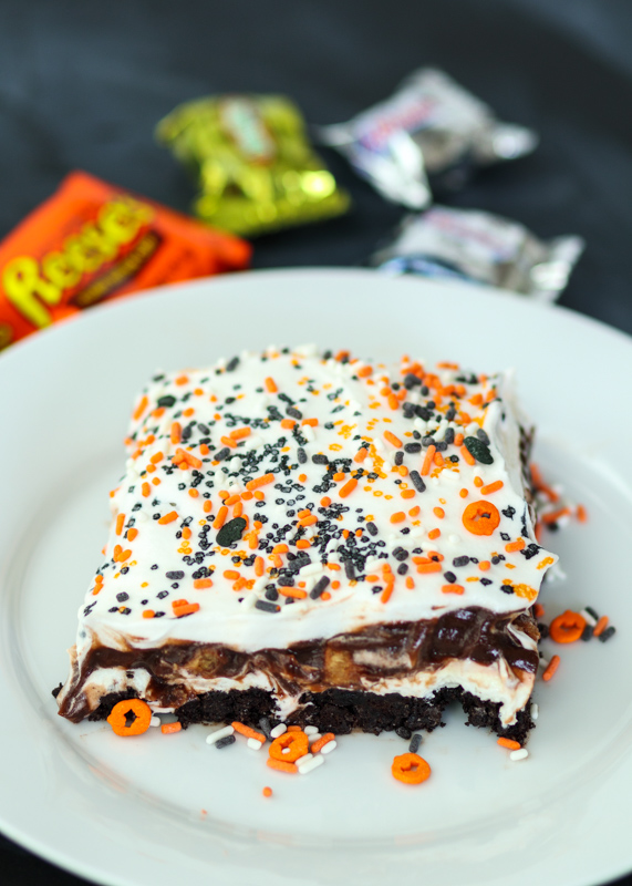 Leftover Halloween Candy Chocolate Lasagna  |  Lemon & Mocha