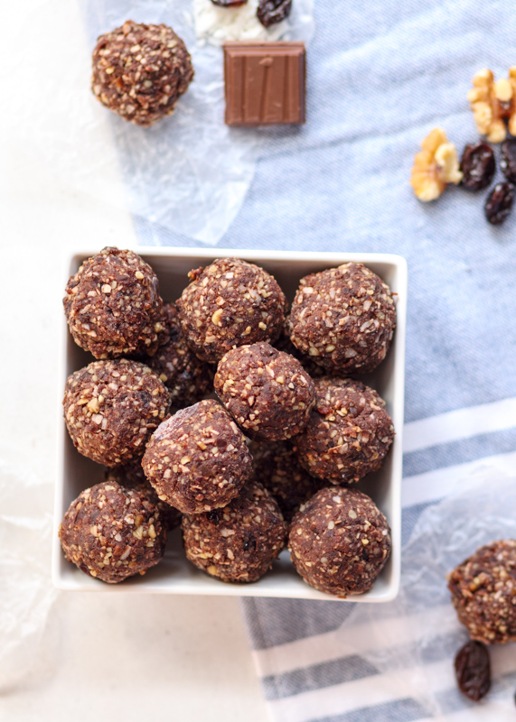 Chocolate Cherry Coconut Energy Balls  |  Lemon & Mocha