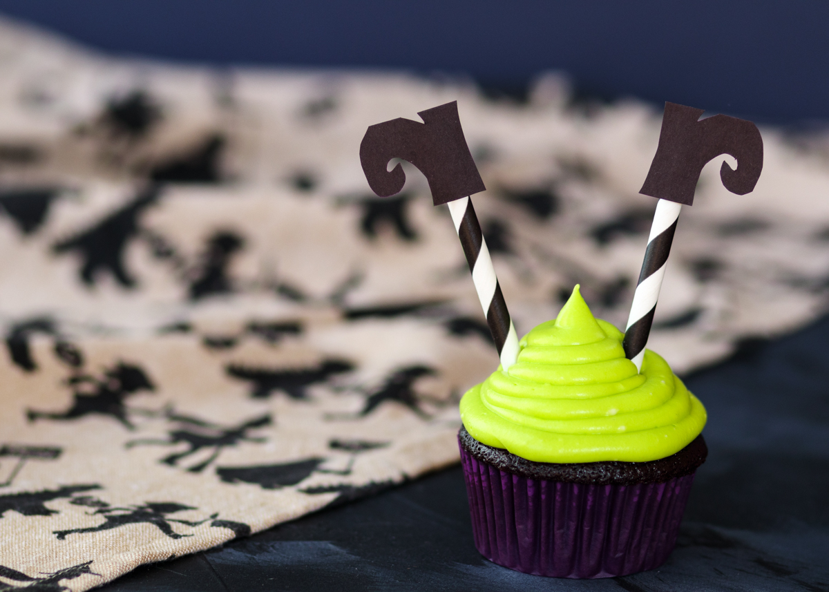 Halloween Witch Chocolate Cupcakes  |  Lemon & Mocha