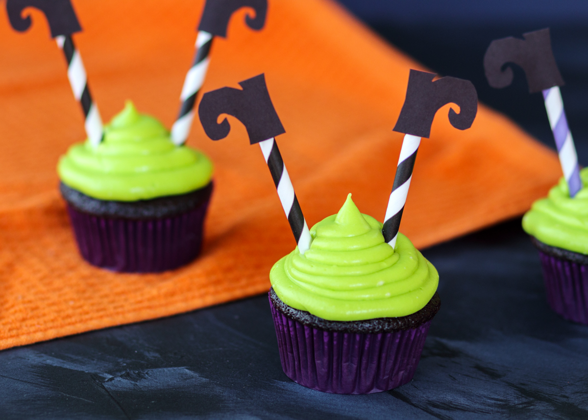 Halloween Witch Chocolate Cupcakes  |  Lemon & Mocha