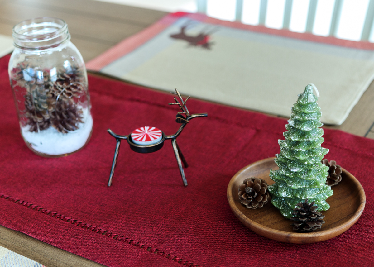 Easy Christmas Table Decorations  |  Lemon & Mocha