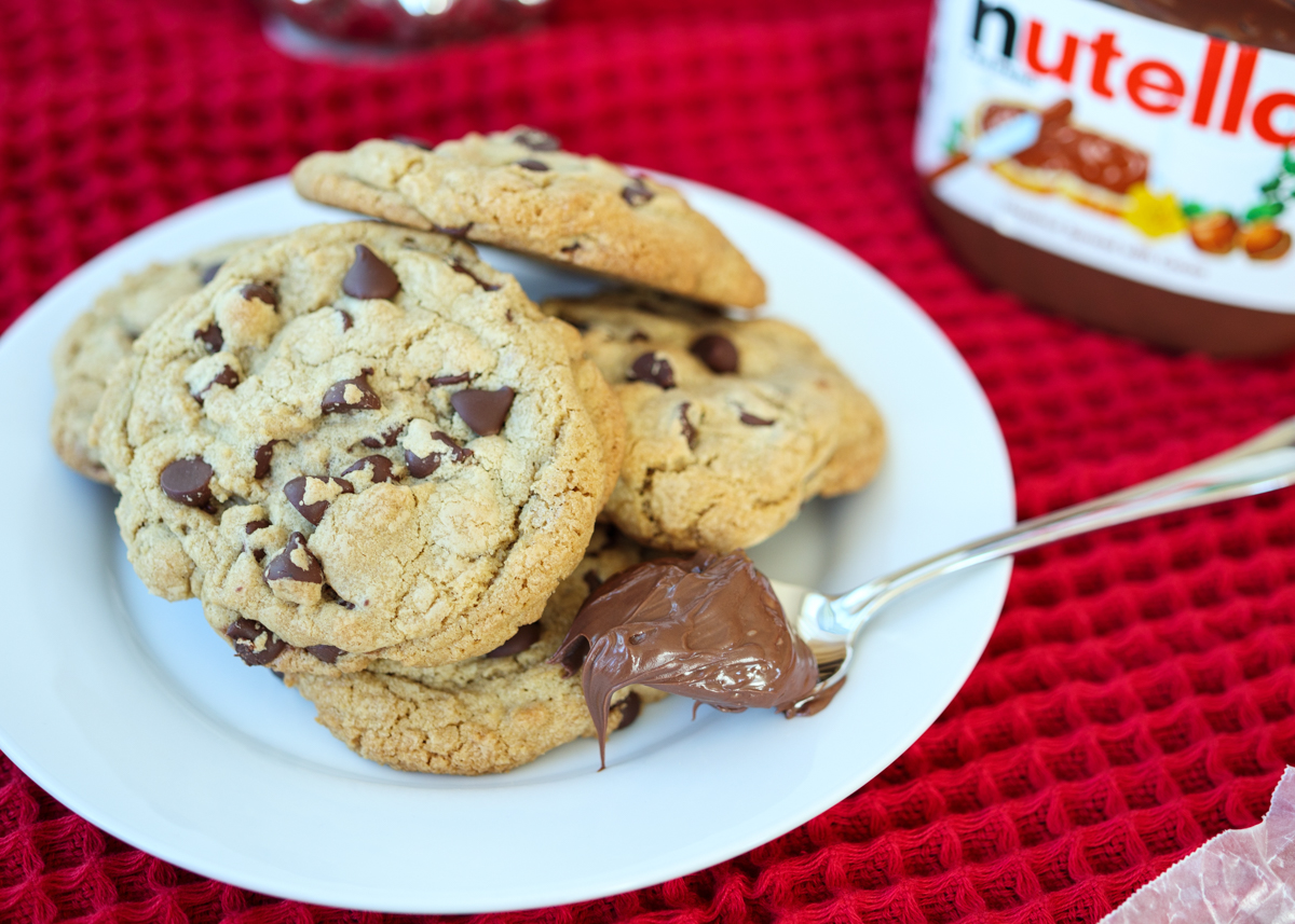 Nutella Stuffed Browned Butter Chocolate Chip Cookies  |  Lemon & Mocha