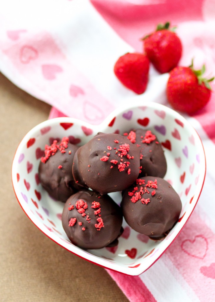 Strawberry Chocolate Ganache Cake Balls  |  Lemon & Mocha