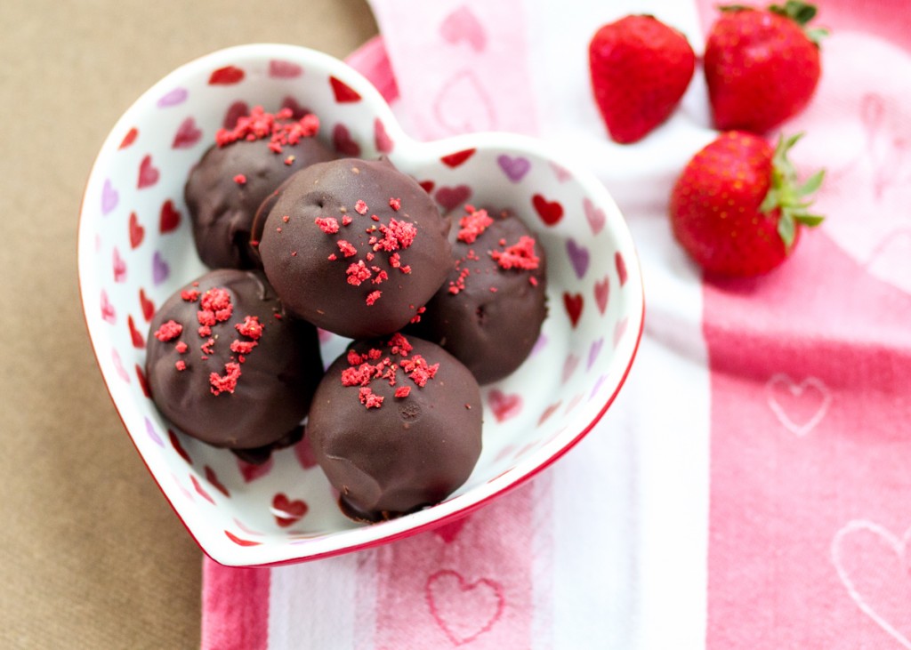 Strawberry Chocolate Ganache Cake Balls  |  Lemon & Mocha