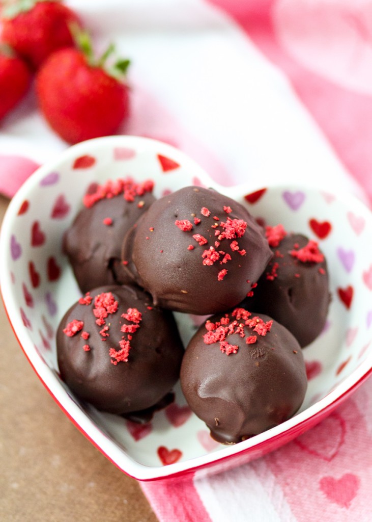 Strawberry Chocolate Ganache Cake Balls  |  Lemon & Mocha