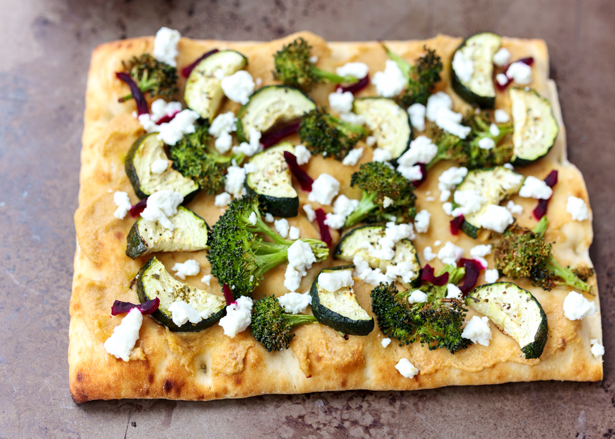 Hummus and Roasted Veggie Flatbread Pizza  |  Lemon & Mocha