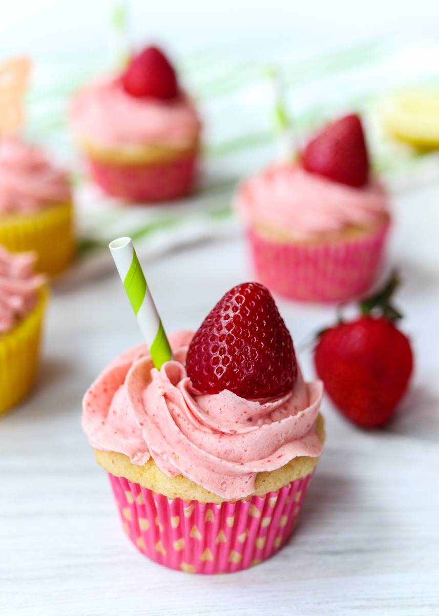 Strawberry Lemonade Cupcakes