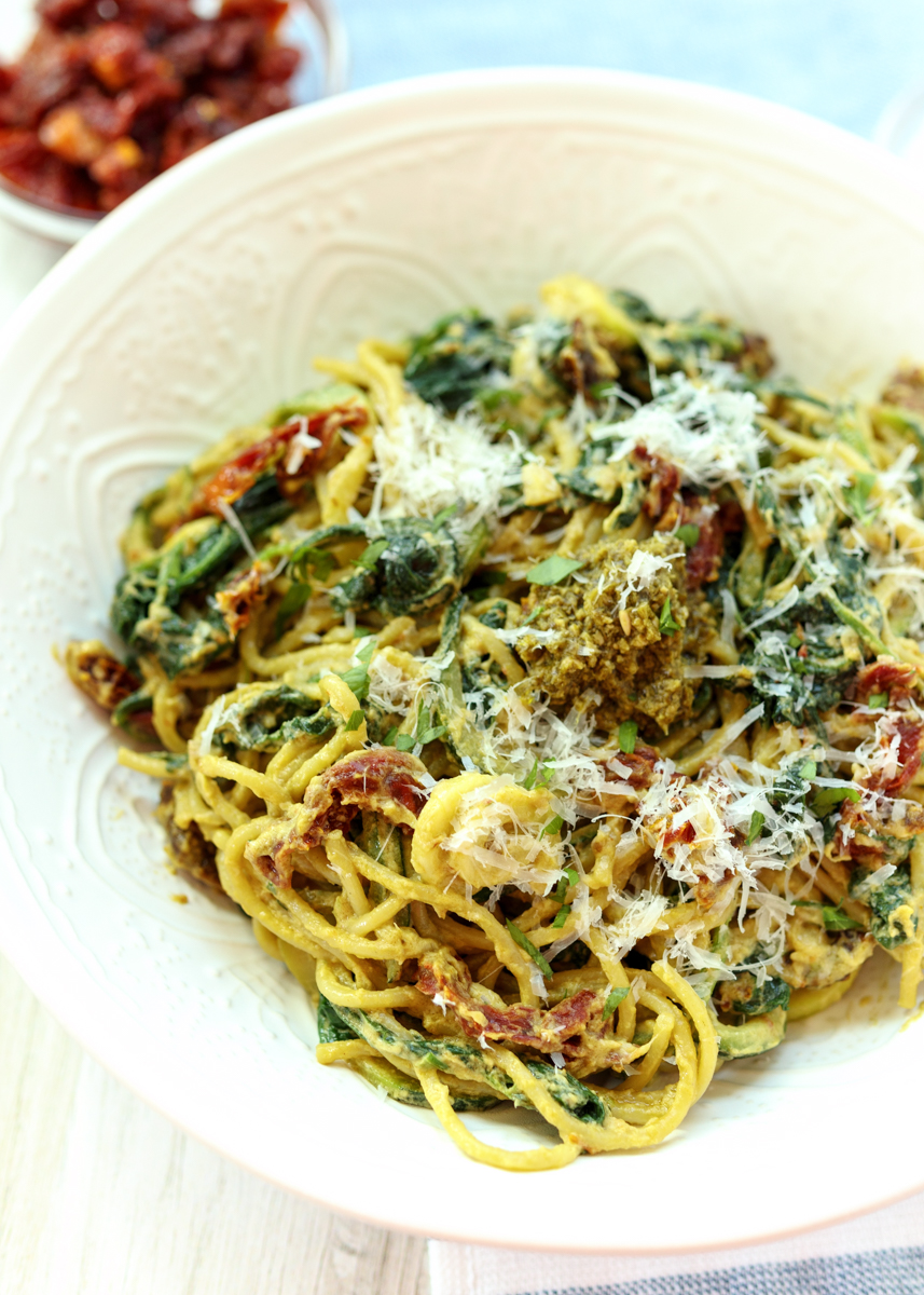 Healthy Creamy Pesto Pasta with Zucchini, Spinach and Sun-dried Tomatoes  |  Lemon & Mocha