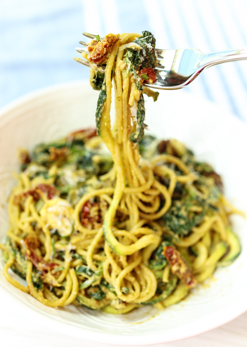 Healthy Creamy Pesto Pasta with Zucchini, Spinach and Sun-dried Tomatoes  |  Lemon & Mocha