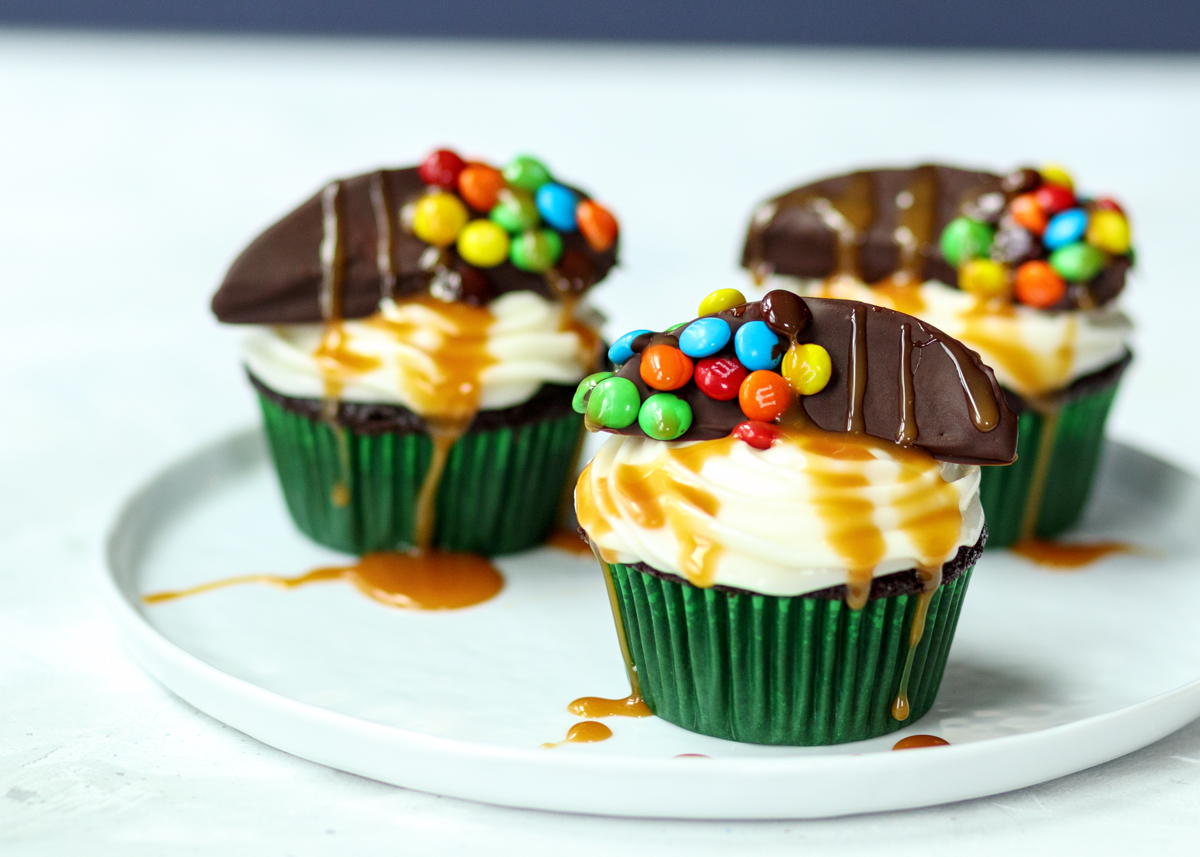 Chocolate Covered Caramel Apple Cupcakes  |  Lemon & Mocha