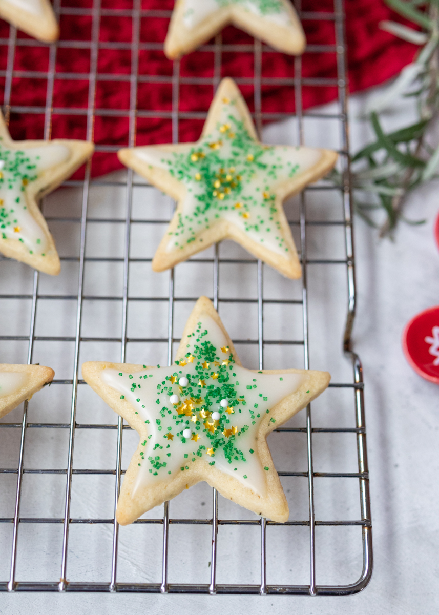 Lemon Rosemary Sugar Cookies  |  Lemon & Mocha